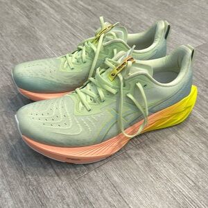 Novablast 4 men's size 13 Paris Olympics Edition